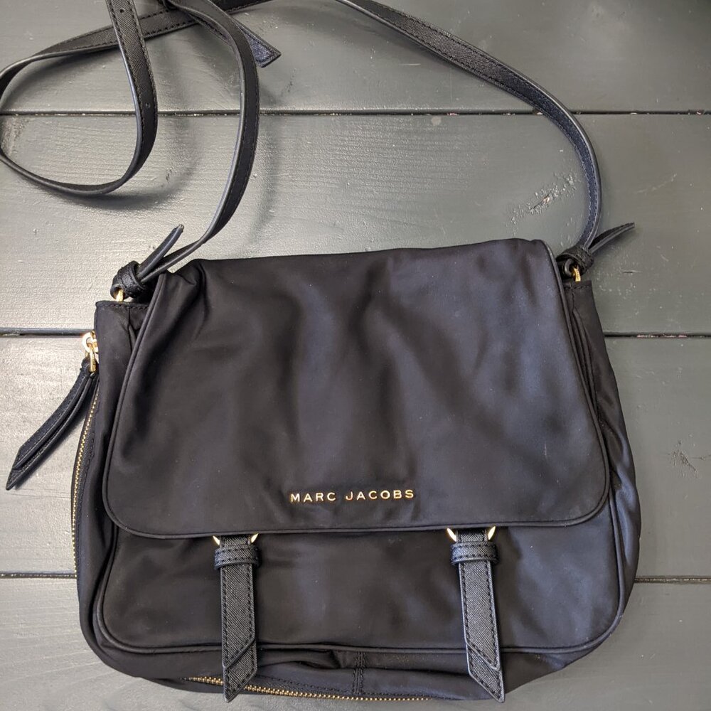 Marc Jacobs Messenger Bag - Black Midsize